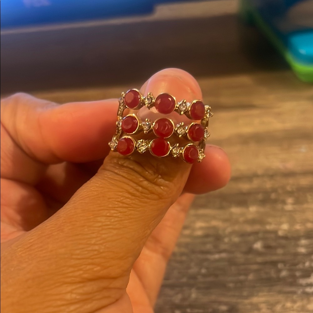 Elegant Red Gemstone Ring